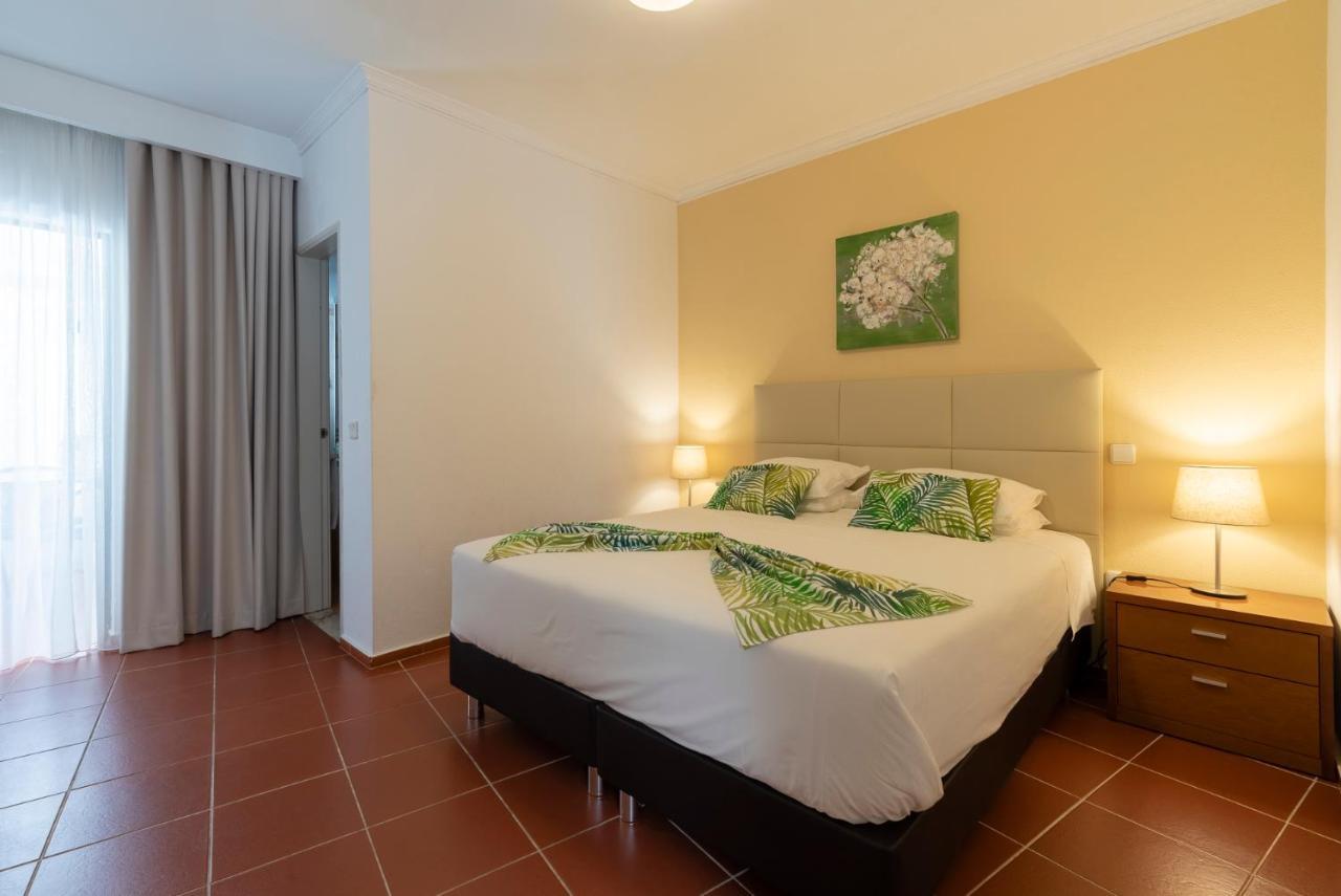 Manta Guest Bed & Breakfast Manta Rota Exterior photo