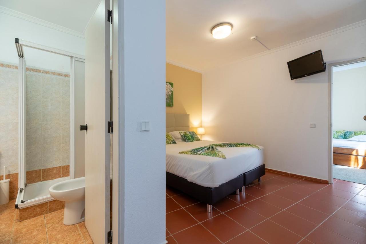 Manta Guest Bed & Breakfast Manta Rota Exterior photo