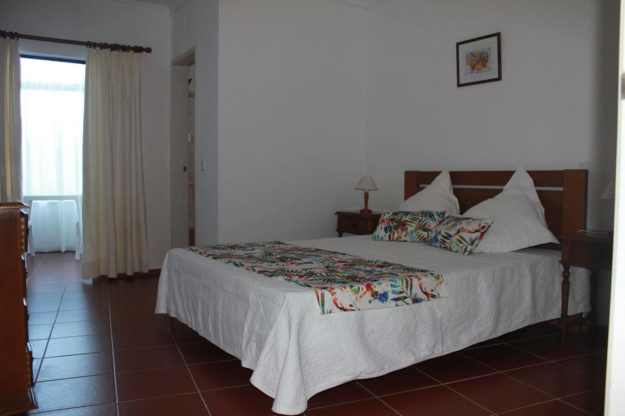 Manta Guest Bed & Breakfast Manta Rota Exterior photo