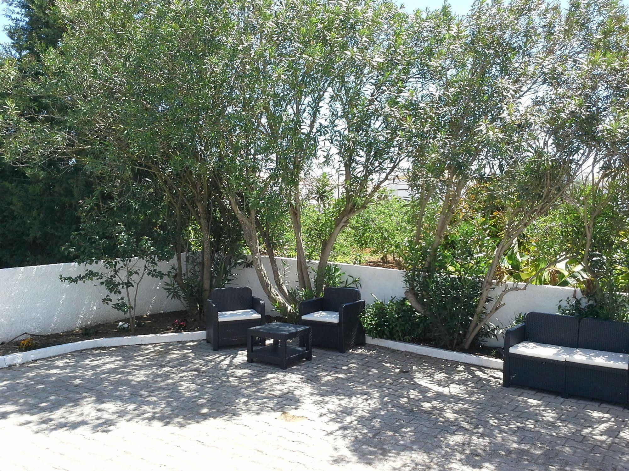 Manta Guest Bed & Breakfast Manta Rota Exterior photo